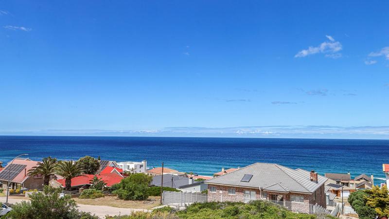 5 Bedroom Property for Sale in Dana Bay Western Cape